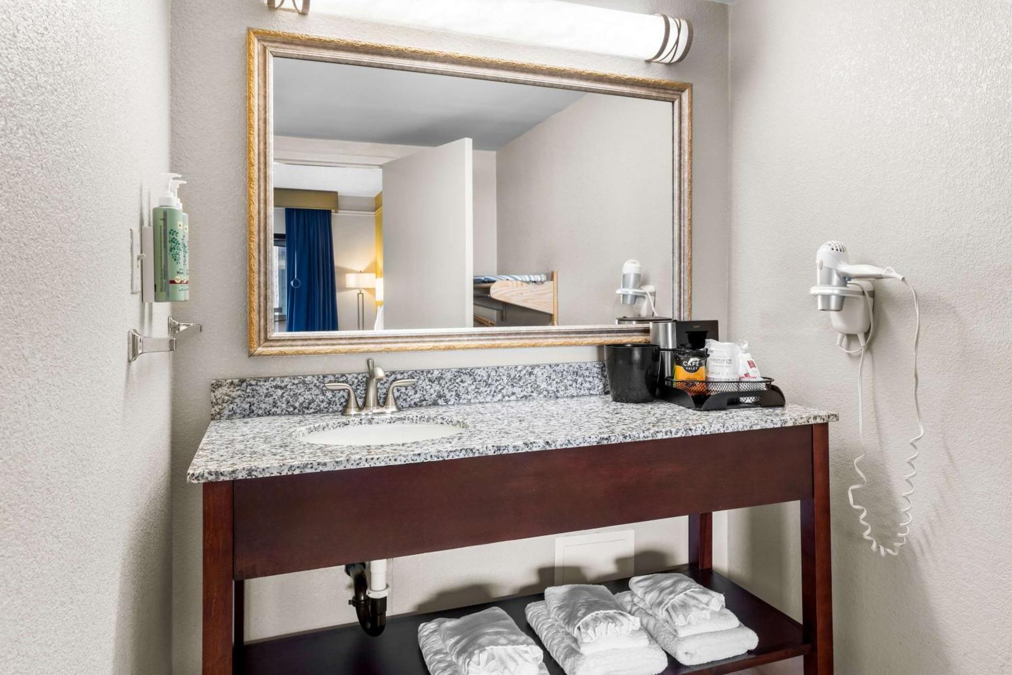 Best Western Kent Narrows Inn Grasonville Exterior photo